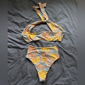 Floral strapless bikini